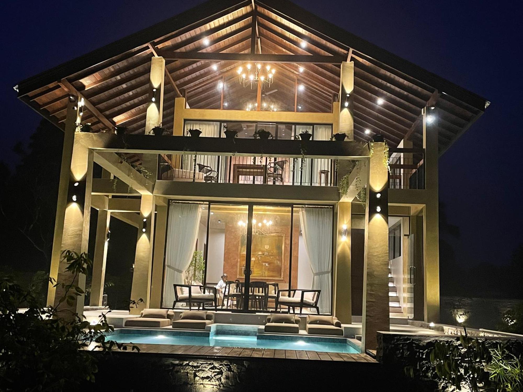 The Villa Lakeshore Anuradhapura Bagian luar foto