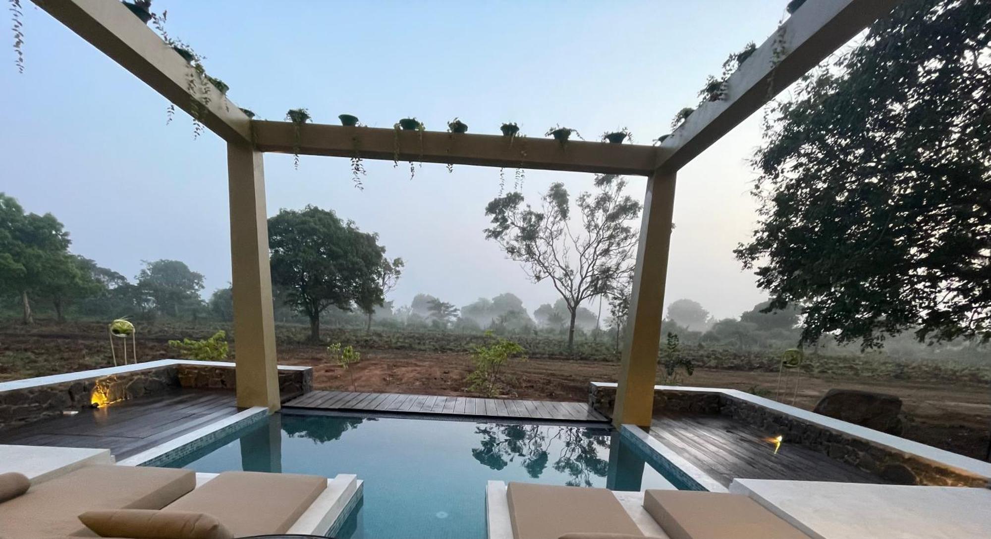 The Villa Lakeshore Anuradhapura Bagian luar foto