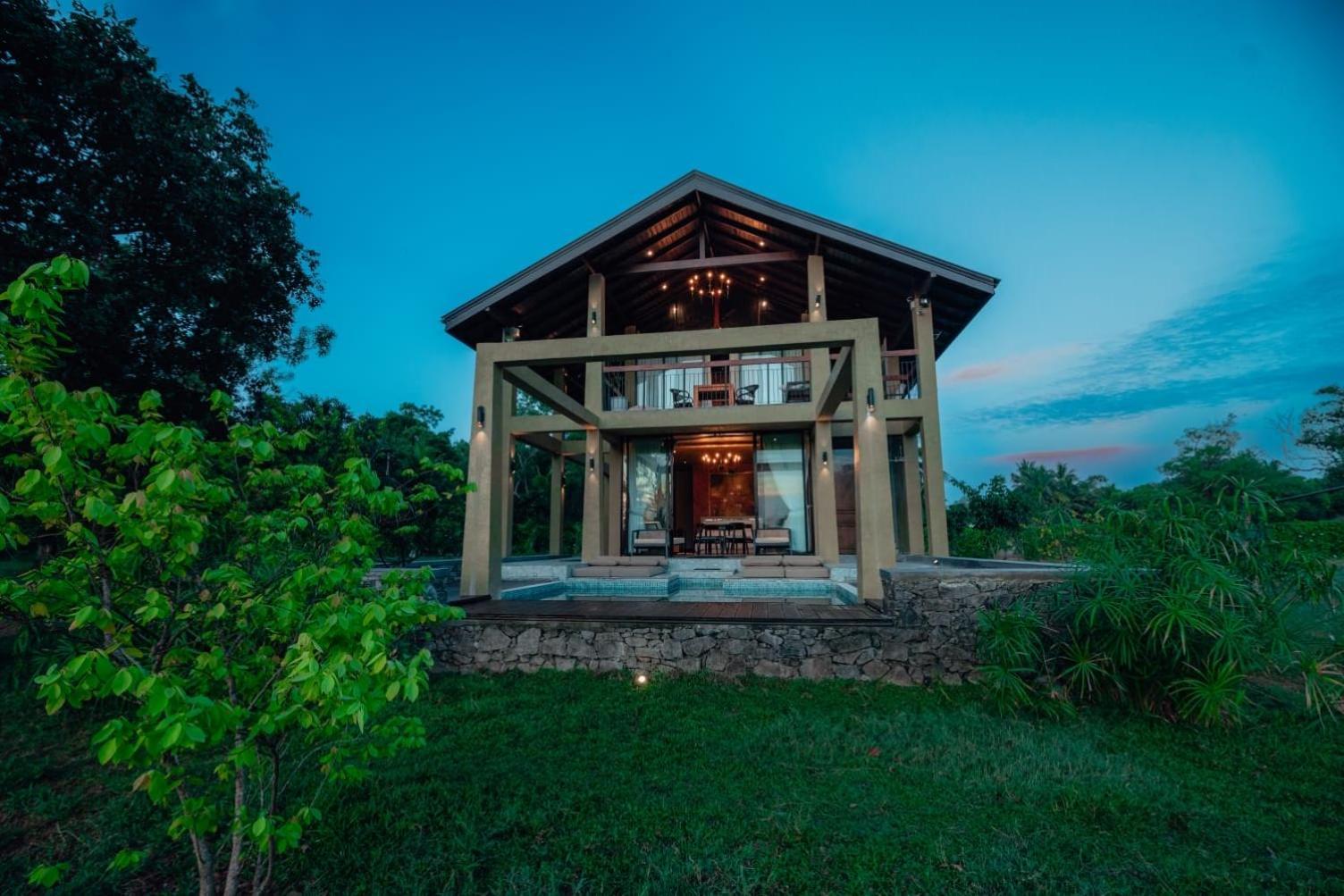 The Villa Lakeshore Anuradhapura Bagian luar foto