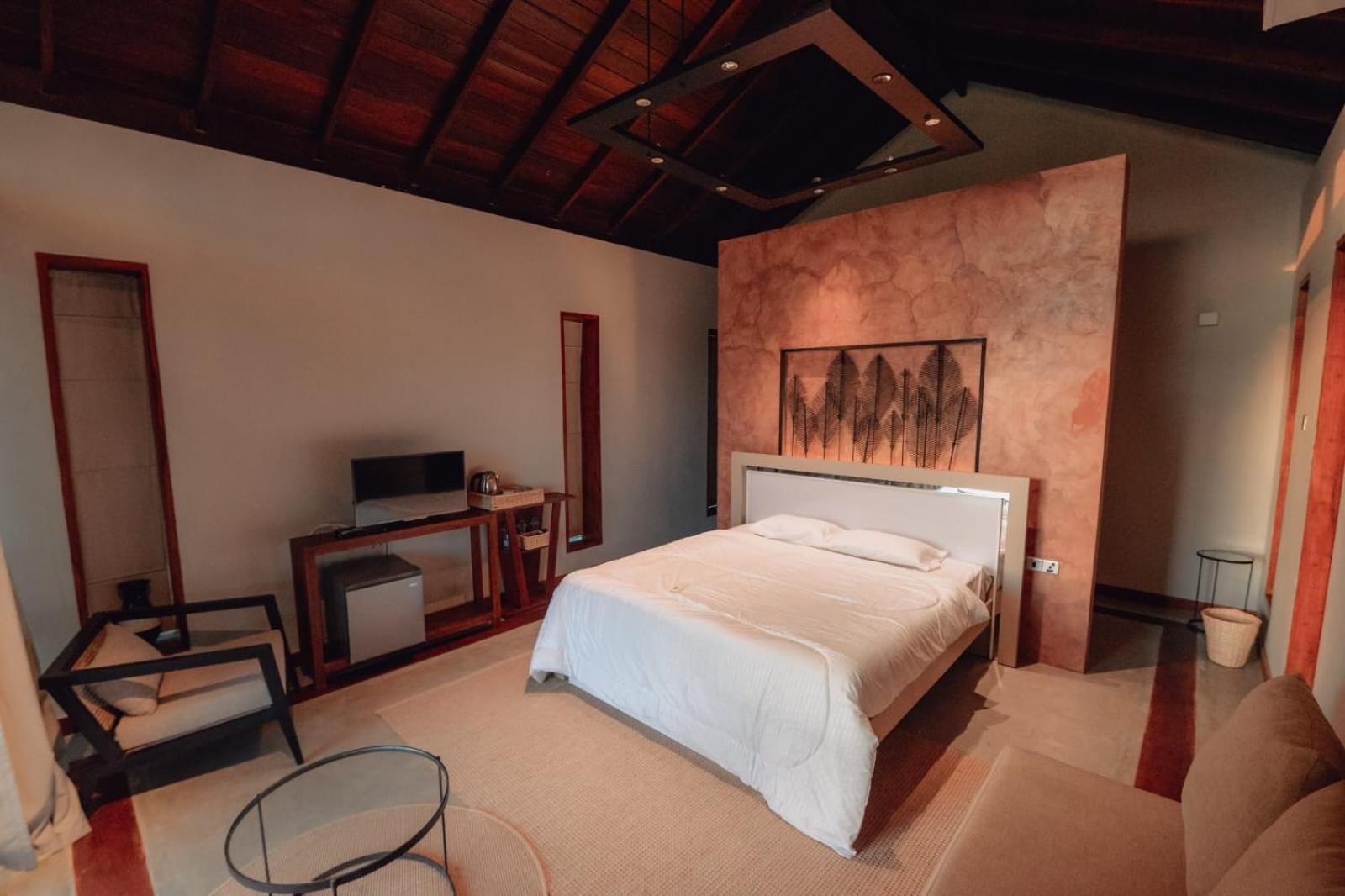 The Villa Lakeshore Anuradhapura Bagian luar foto